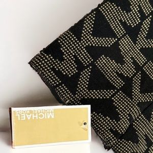 Michael Kors Circle Scarf
